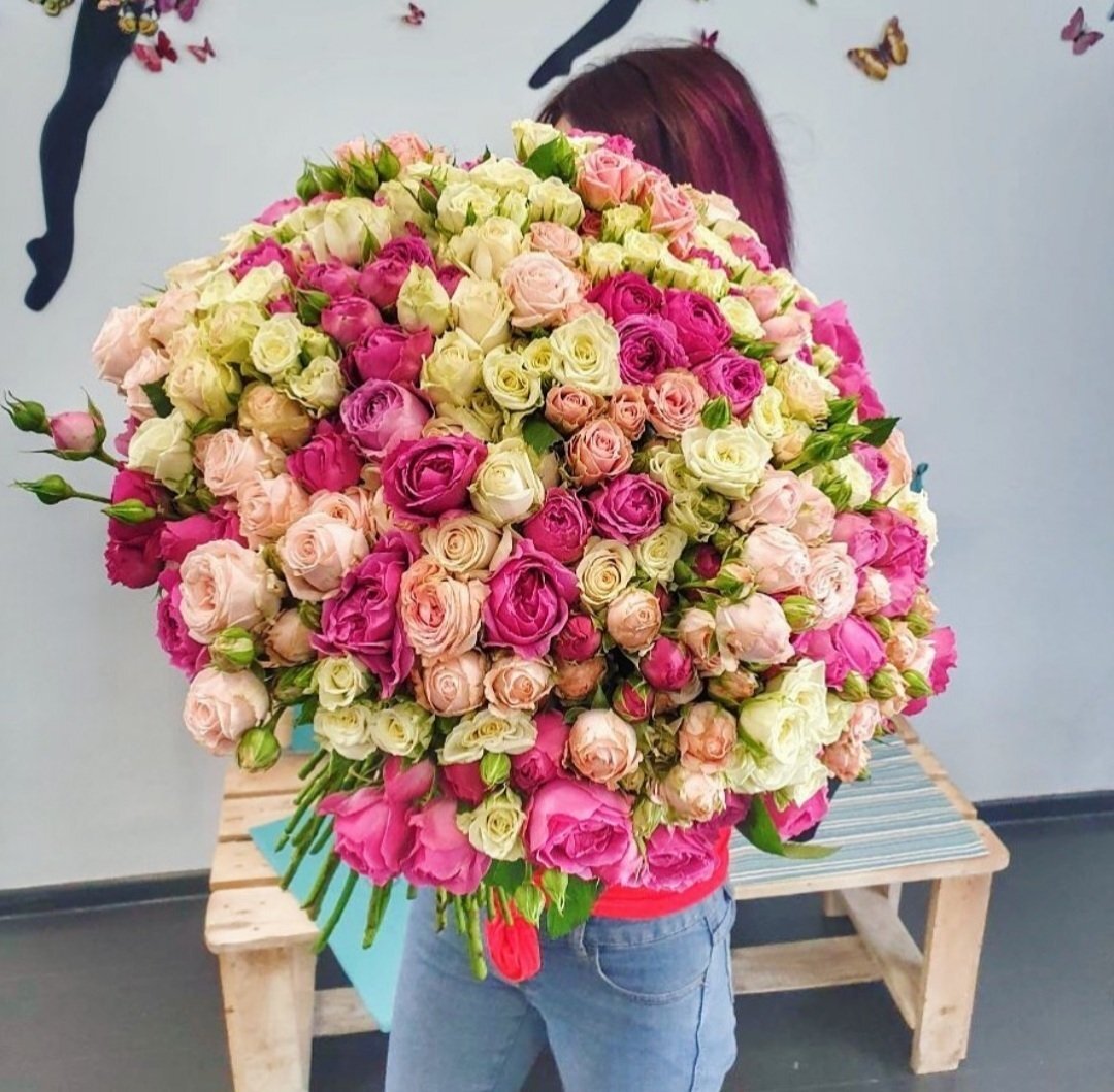 Mixed Spray Roses